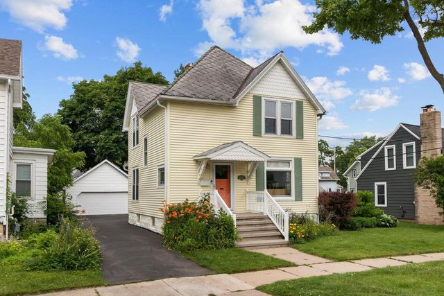 120 E COMMERCIAL STREET, Appleton, WI 54911