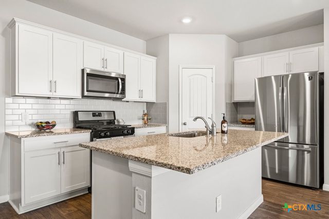 154 Solitude Drive, San Marcos, TX 78666