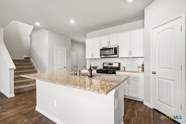 154 Solitude Drive, San Marcos, TX 78666