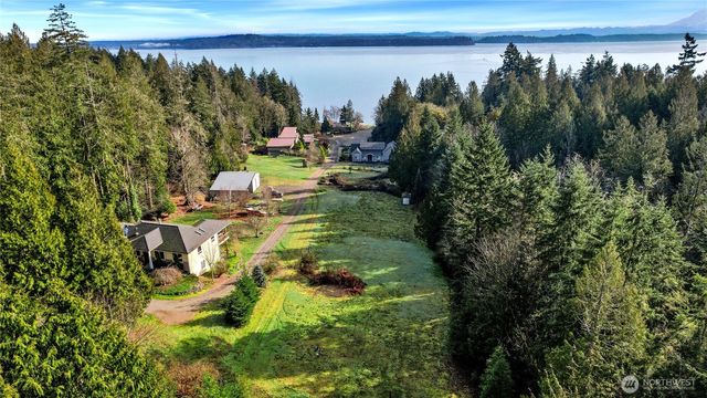 16518 34th Street Ct NW, Lakebay, WA 98349