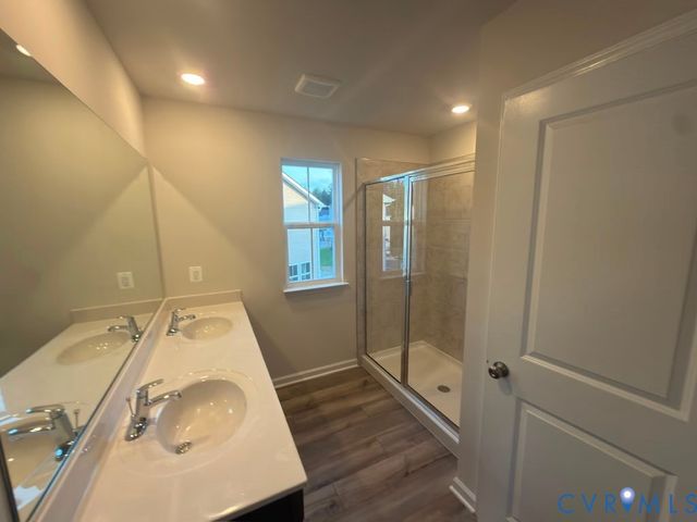 8760 Whitman Dr, Chesterfield, VA 23832