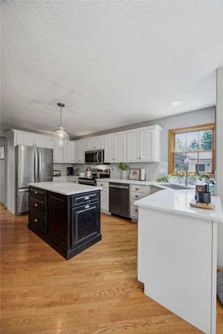 4000 Mehaffey Lane NE, Solon, IA 52333