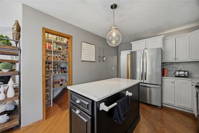 4000 Mehaffey Lane NE, Solon, IA 52333