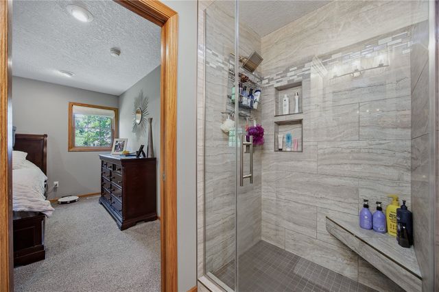 4000 Mehaffey Lane NE, Solon, IA 52333