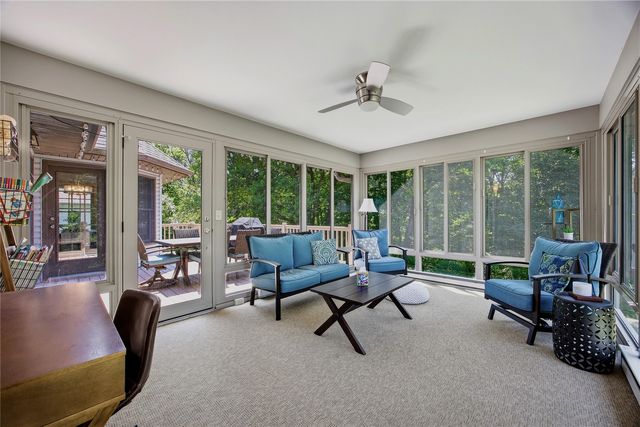 4000 Mehaffey Lane NE, Solon, IA 52333
