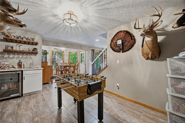 4000 Mehaffey Lane NE, Solon, IA 52333