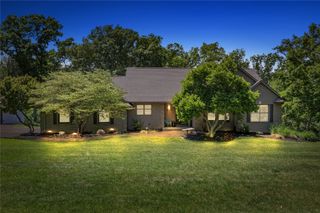 4000 Mehaffey Lane NE, Solon, IA 52333
