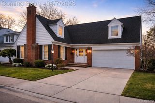 20600 Danbury Lane, Harper Woods, MI 48225