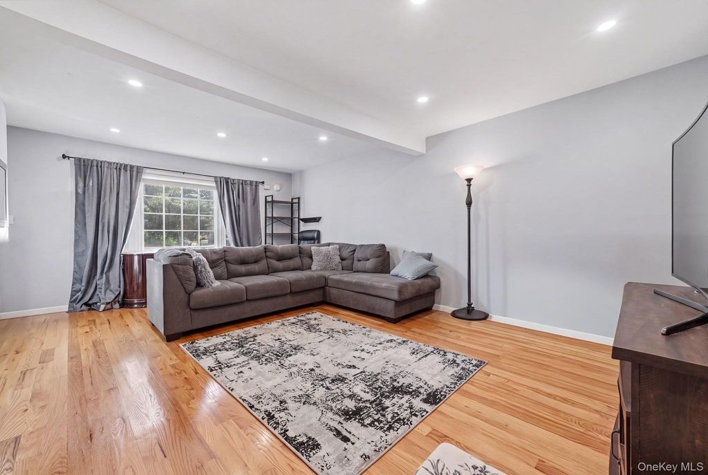 42 Gladys Drive, Spring Valley, NY 10977 — photo 4