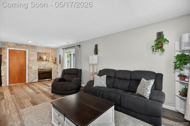 7044 Felix Drive, Clarkston, MI 48346