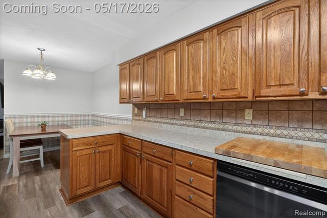 7044 Felix Drive, Clarkston, MI 48346