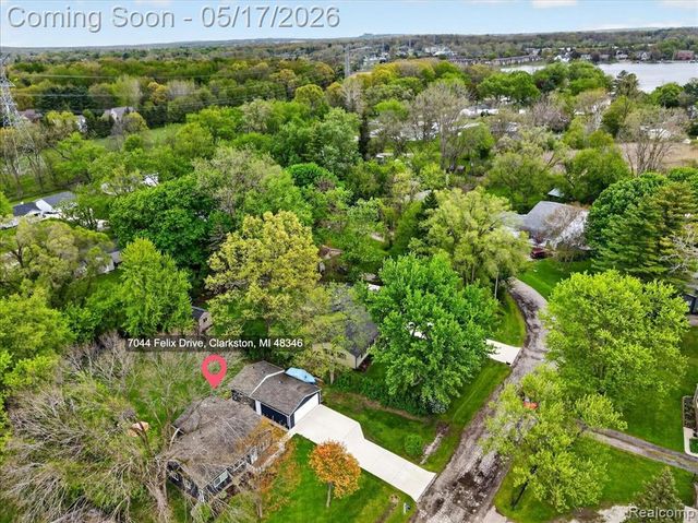 7044 Felix Drive, Clarkston, MI 48346