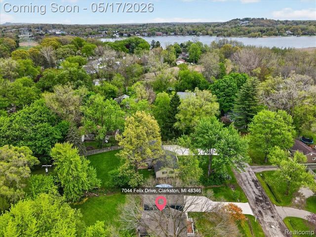 7044 Felix Drive, Clarkston, MI 48346