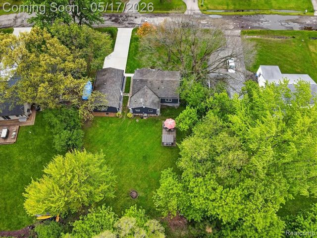 7044 Felix Drive, Clarkston, MI 48346
