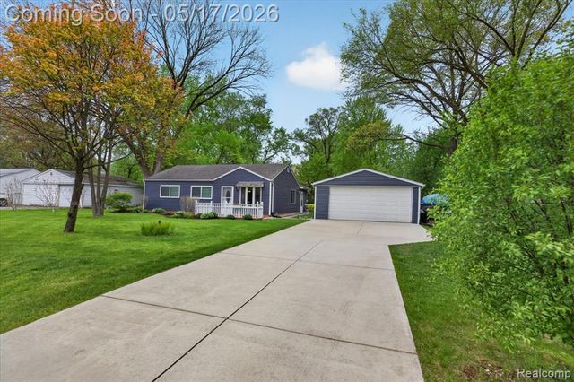 7044 Felix Drive, Clarkston, MI 48346