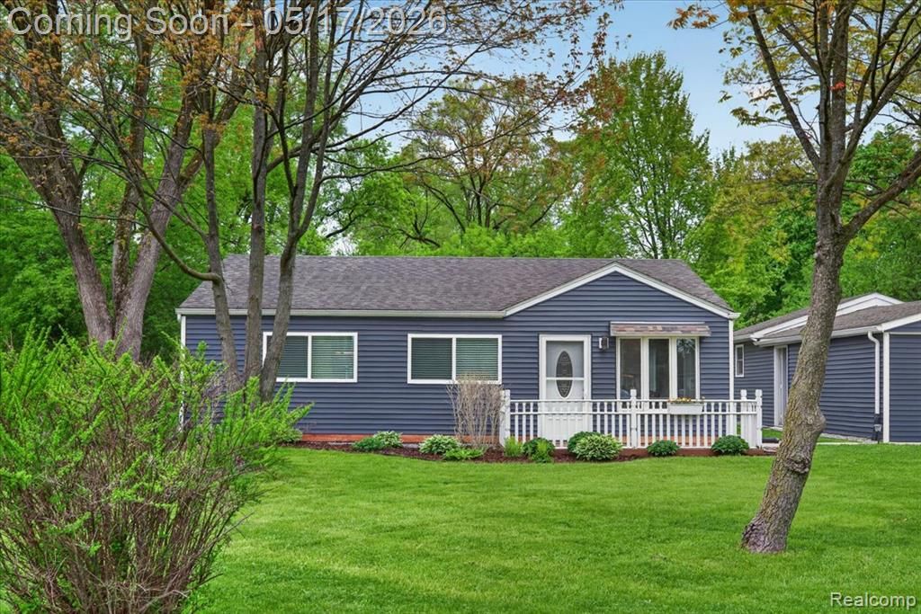 7044 Felix Drive, Clarkston, MI 48346