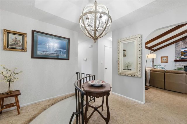 2524 S Whitney Avenue, Independence, MO 64057