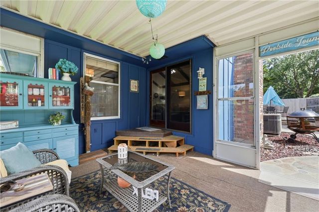 2524 S Whitney Avenue, Independence, MO 64057