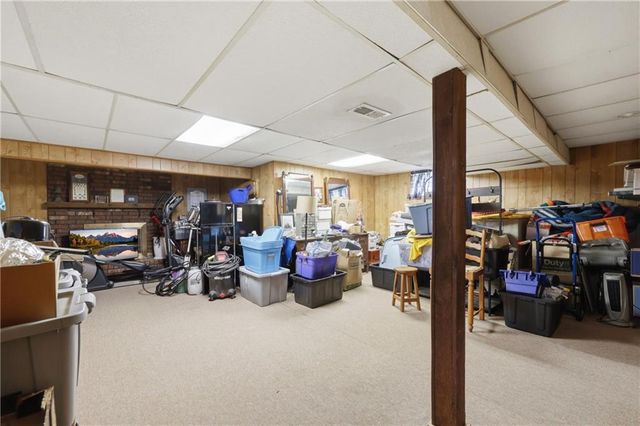 2524 S Whitney Avenue, Independence, MO 64057