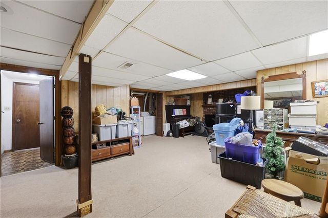 2524 S Whitney Avenue, Independence, MO 64057
