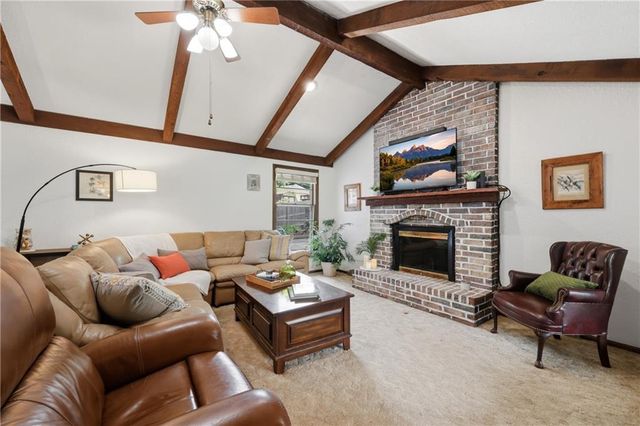 2524 S Whitney Avenue, Independence, MO 64057