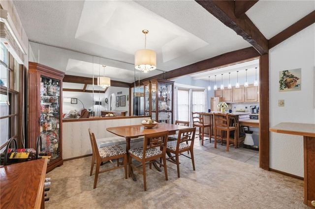 2524 S Whitney Avenue, Independence, MO 64057