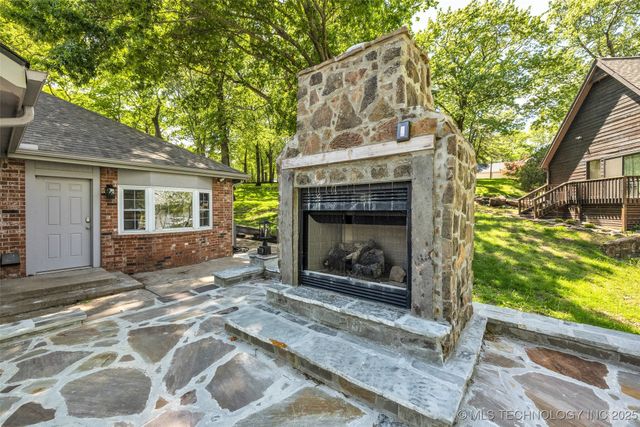 3112 Shore Drive, Grove, OK 74344