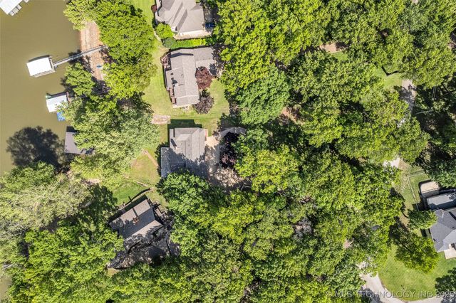 3112 Shore Drive, Grove, OK 74344