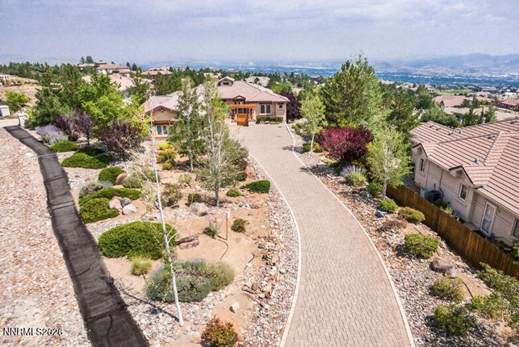 Image 32 of property listing at 10123 Indian Ridge Drive, Reno, NV 89511