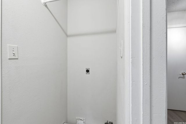 810 Meadow Stone, Converse, TX 78109