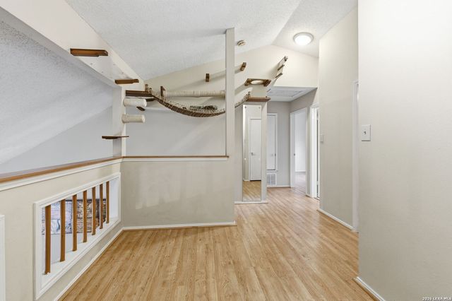 810 Meadow Stone, Converse, TX 78109