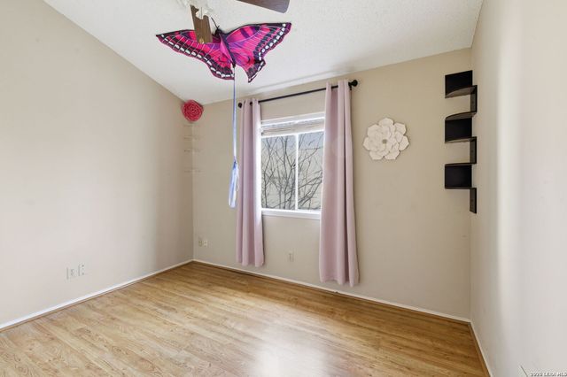 810 Meadow Stone, Converse, TX 78109