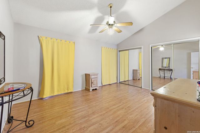 810 Meadow Stone, Converse, TX 78109