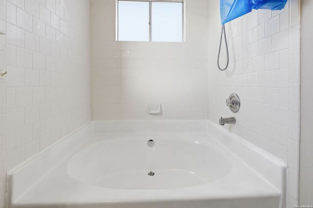 810 Meadow Stone, Converse, TX 78109