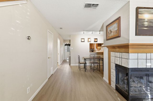 810 Meadow Stone, Converse, TX 78109