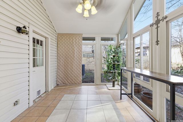 810 Meadow Stone, Converse, TX 78109