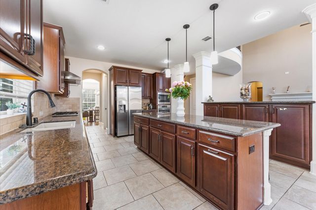 31183 Pecan Creek Drive, Brookshire, TX 77423