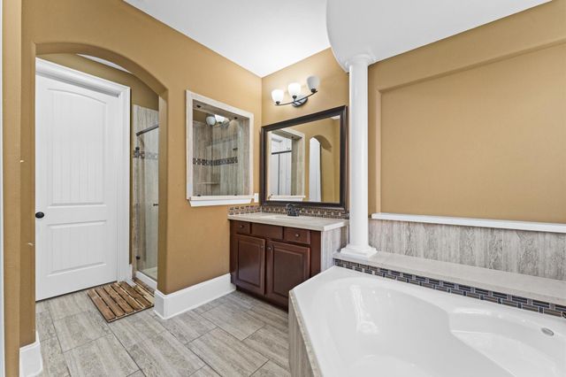 31183 Pecan Creek Drive, Brookshire, TX 77423