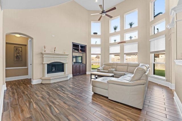 31183 Pecan Creek Drive, Brookshire, TX 77423