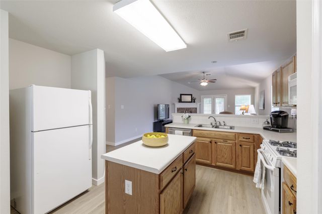 1414 Newbury ST, Georgetown, TX 78626