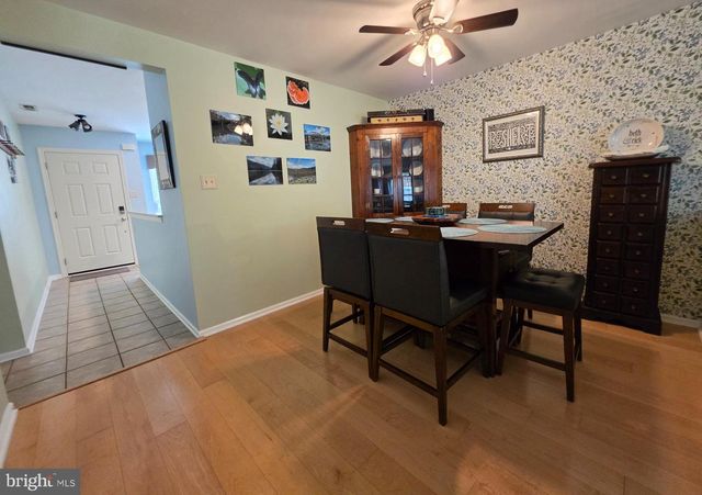 105 LARKSPUR CT, Chalfont, PA 18914