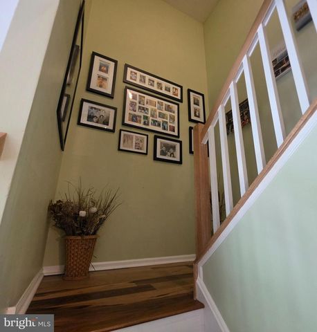 105 LARKSPUR CT, Chalfont, PA 18914