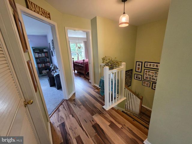 105 LARKSPUR CT, Chalfont, PA 18914