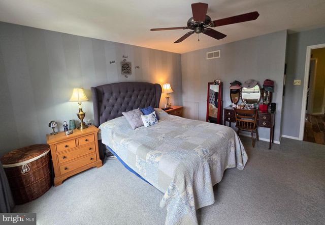 105 LARKSPUR CT, Chalfont, PA 18914