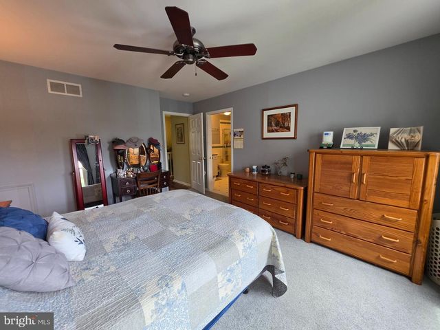 105 LARKSPUR CT, Chalfont, PA 18914