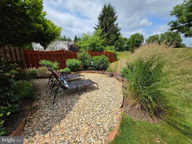 105 LARKSPUR CT, Chalfont, PA 18914