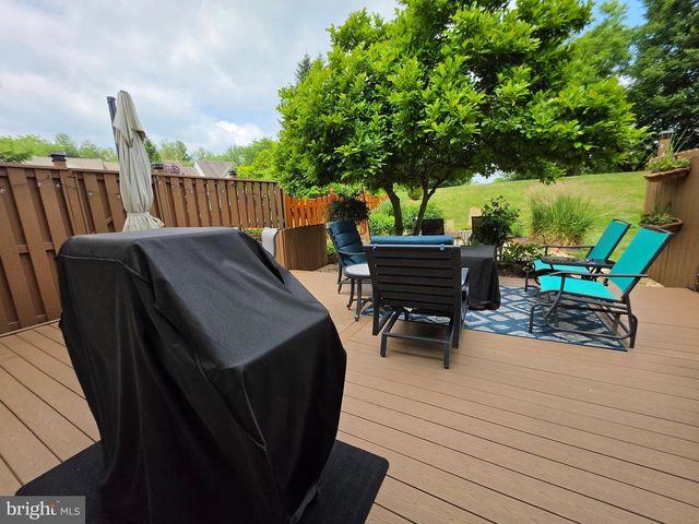 105 LARKSPUR CT, Chalfont, PA 18914