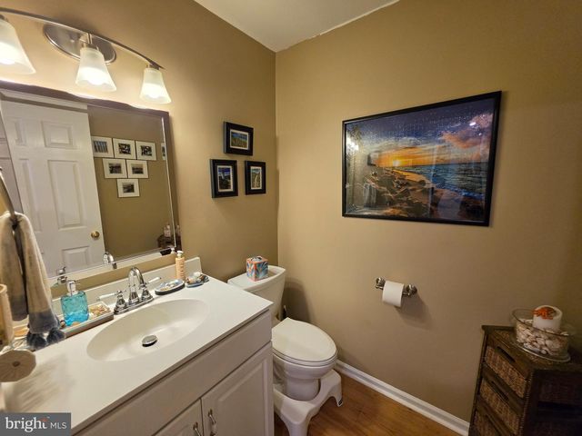105 LARKSPUR CT, Chalfont, PA 18914