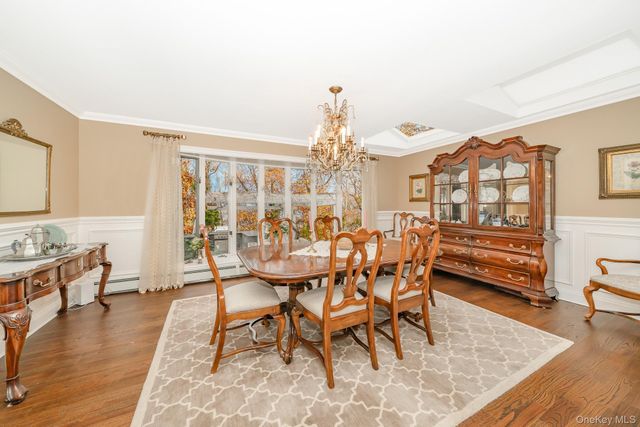 17 Thide Court, Smithtown, NY 11787