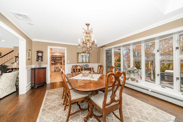 17 Thide Court, Smithtown, NY 11787